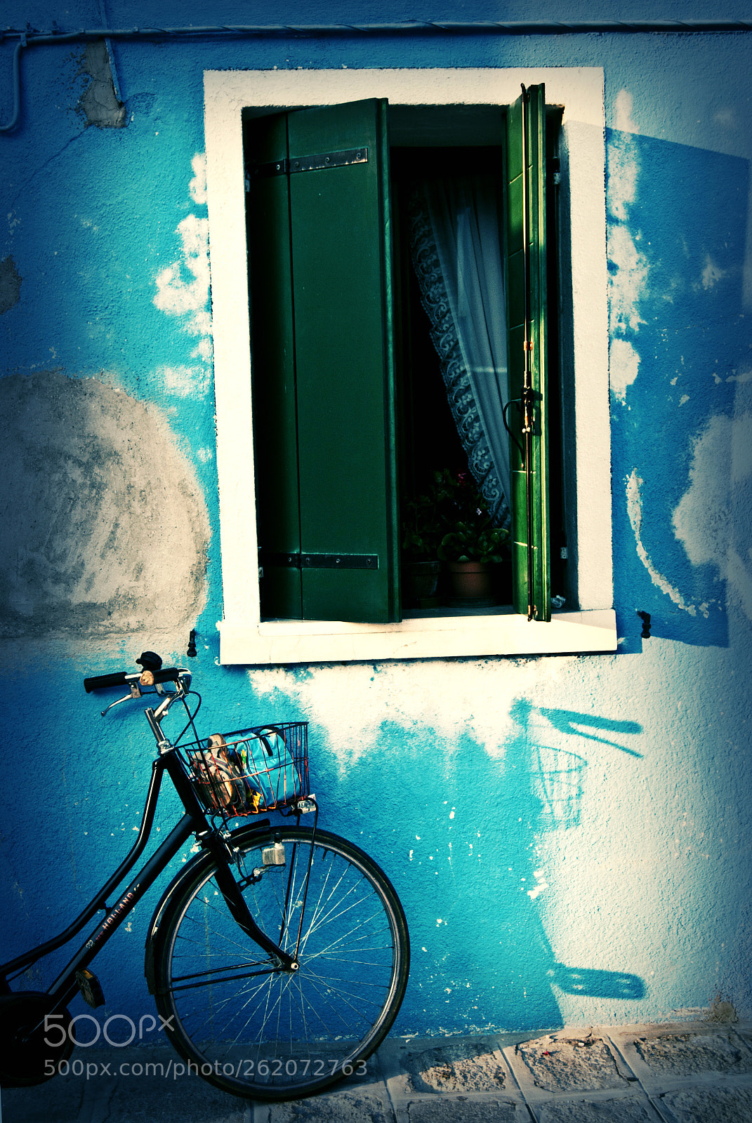 Nikon D60 sample photo. Window photography