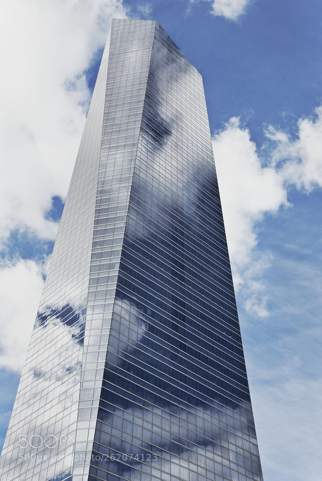 Nikon D200 sample photo. Edificio con reflejo photography