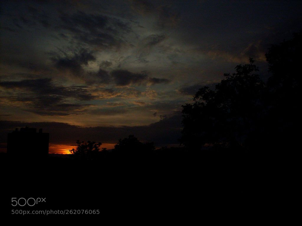 Samsung KENOX S760  / Samsung S760 sample photo. Night pillow on sky photography