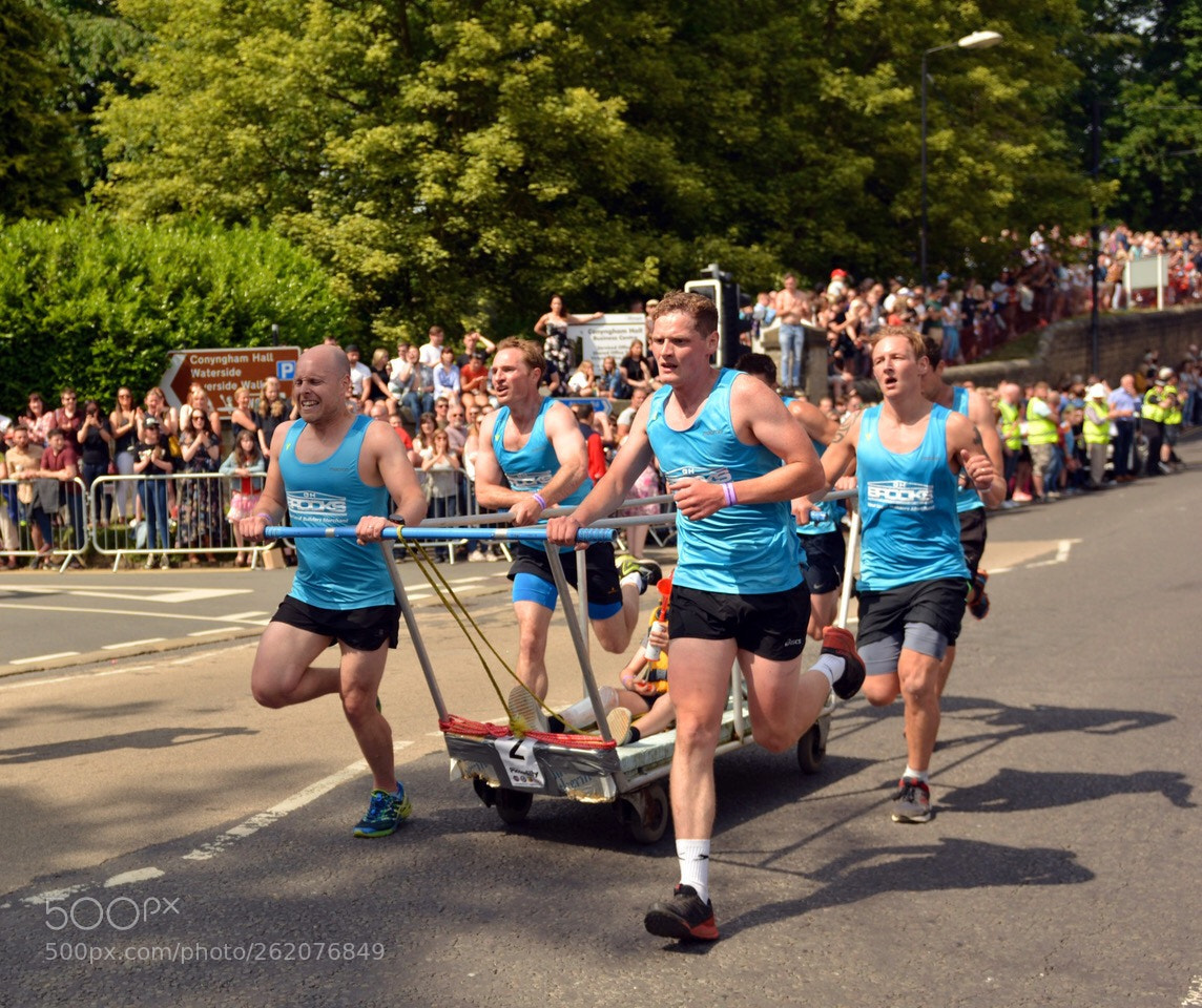 Nikon D5200 sample photo. Knaresborough bed race photography
