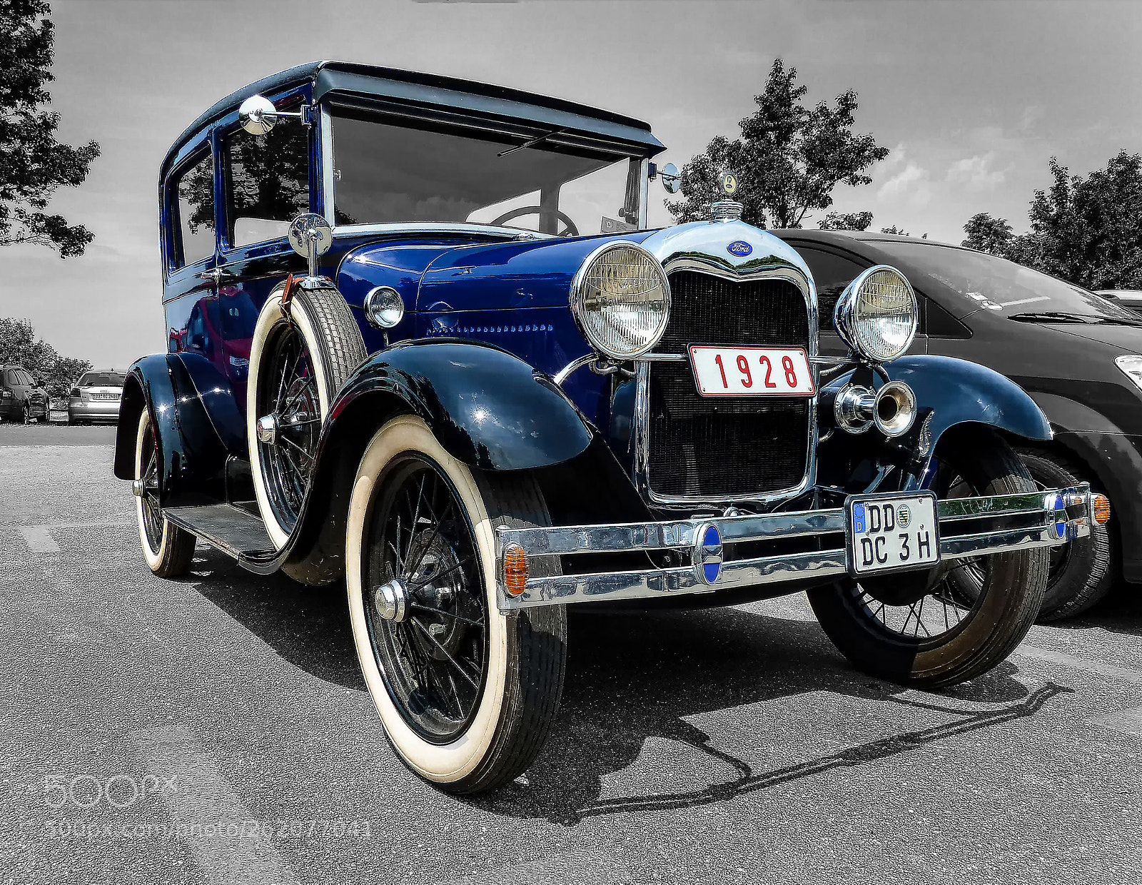 Panasonic Lumix DMC-ZS7 (Lumix DMC-TZ10) sample photo. The blue car photography