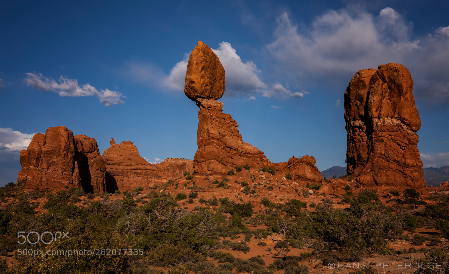 Canon EOS 5D Mark IV sample photo. A balanced rock photography