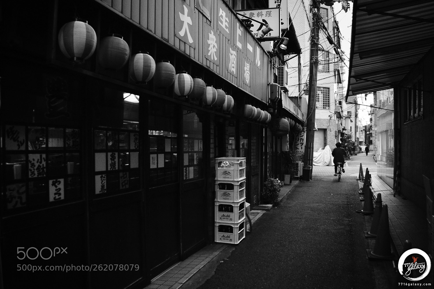 Nikon D5100 sample photo. Backstreet in osaka photography