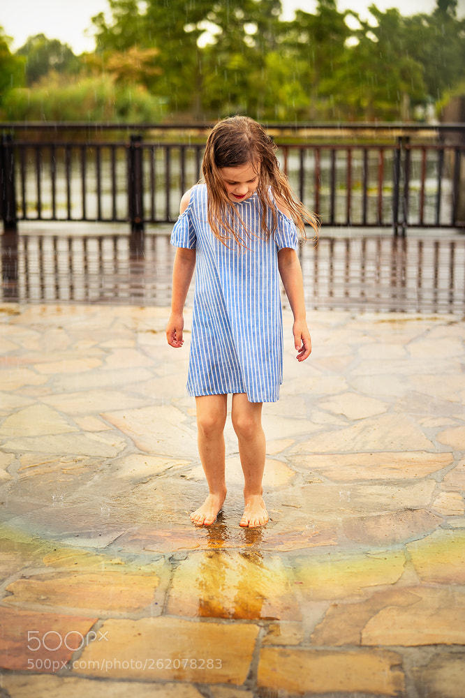 Sony a7 II sample photo. Under the rain photography