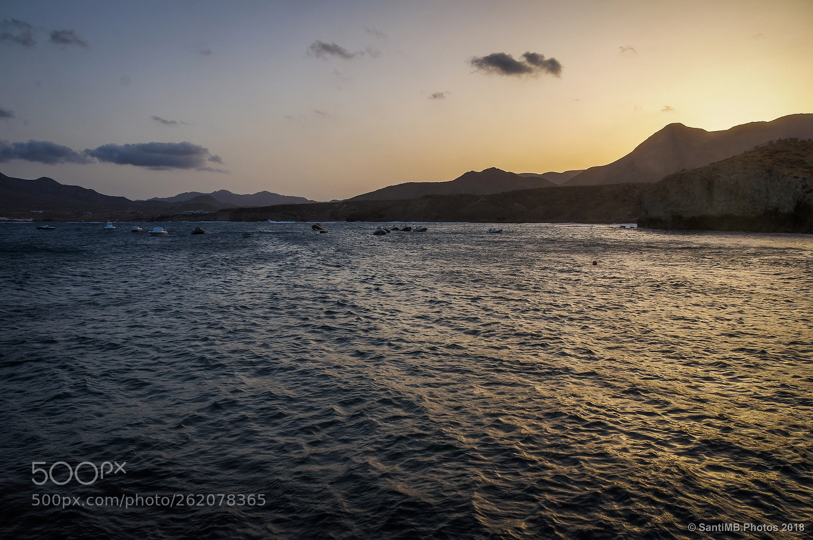 Sony Alpha DSLR-A580 sample photo. Atardecer en el fondeadero photography