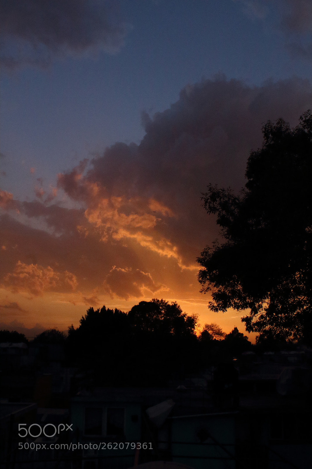 Canon EOS 1300D (EOS Rebel T6 / EOS Kiss X80) sample photo. Sundown in mexico city photography