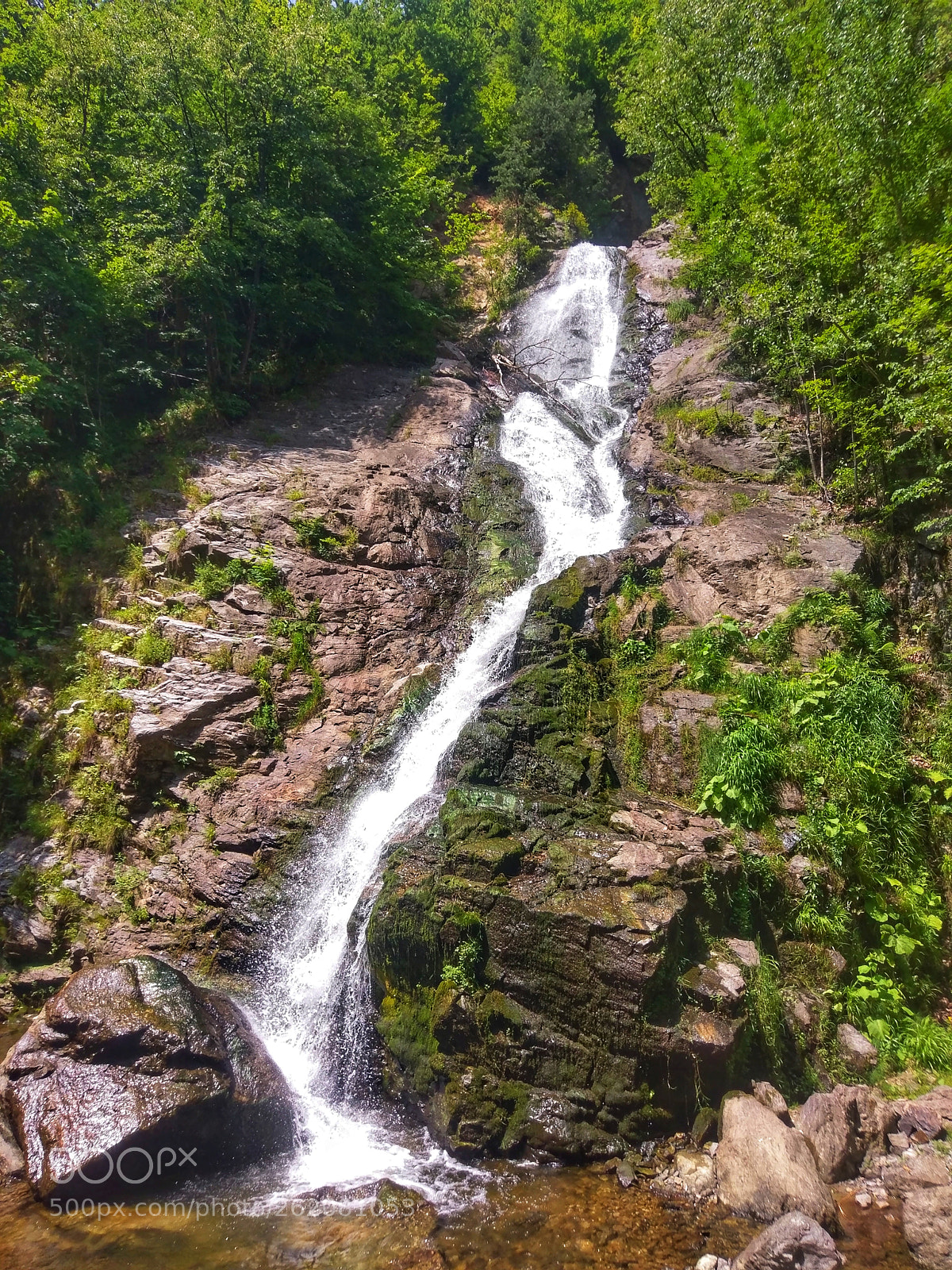 HTC 10 sample photo. Waterfall photography