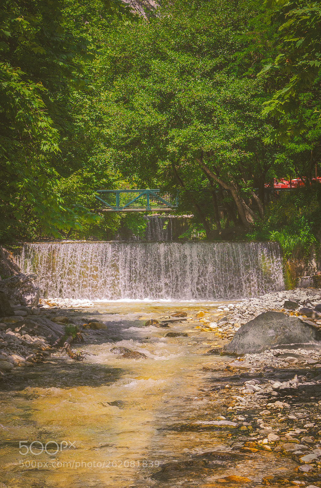 Canon EOS 750D (EOS Rebel T6i / EOS Kiss X8i) sample photo. Waterfall photography