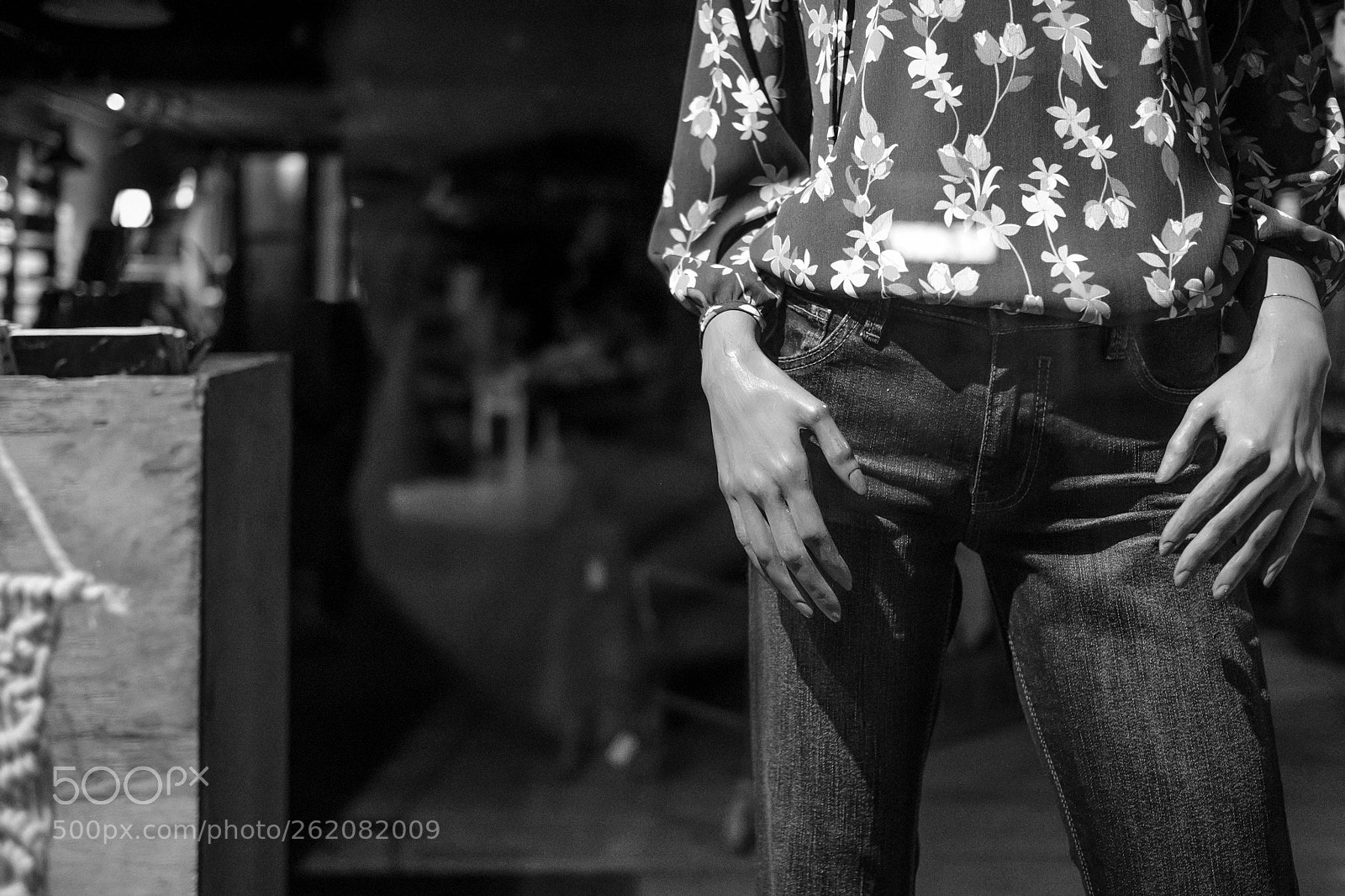 Fujifilm X-T2 sample photo. Hands like wood photography