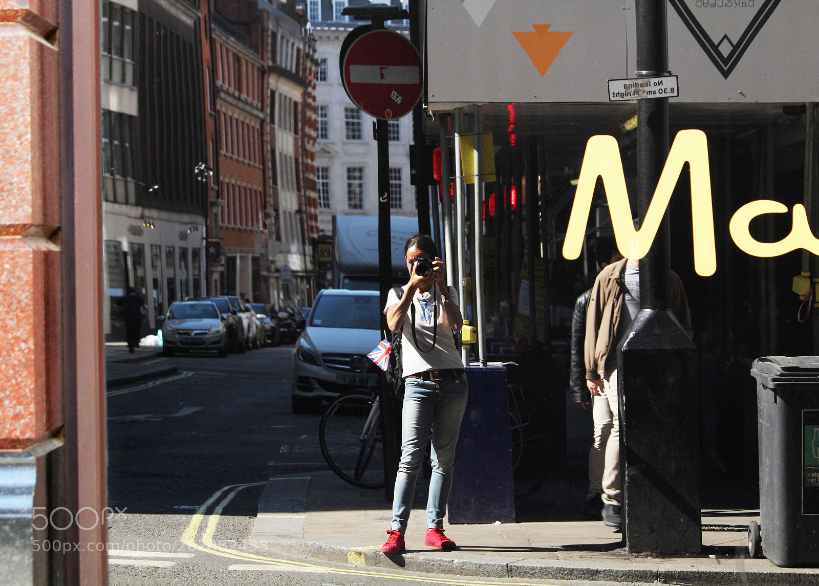 Canon EOS 1300D (EOS Rebel T6 / EOS Kiss X80) sample photo. London street 2 photography