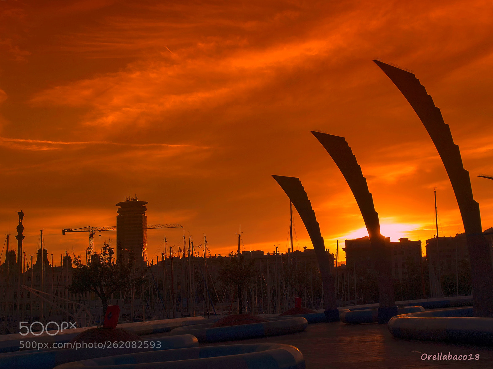 Olympus E-420 (EVOLT E-420) sample photo. Atardecer en barcelona photography