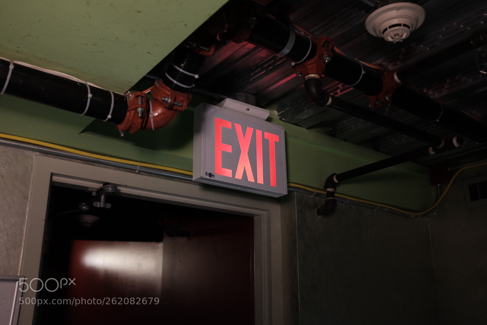 Fujifilm X100T sample photo. Exit photography