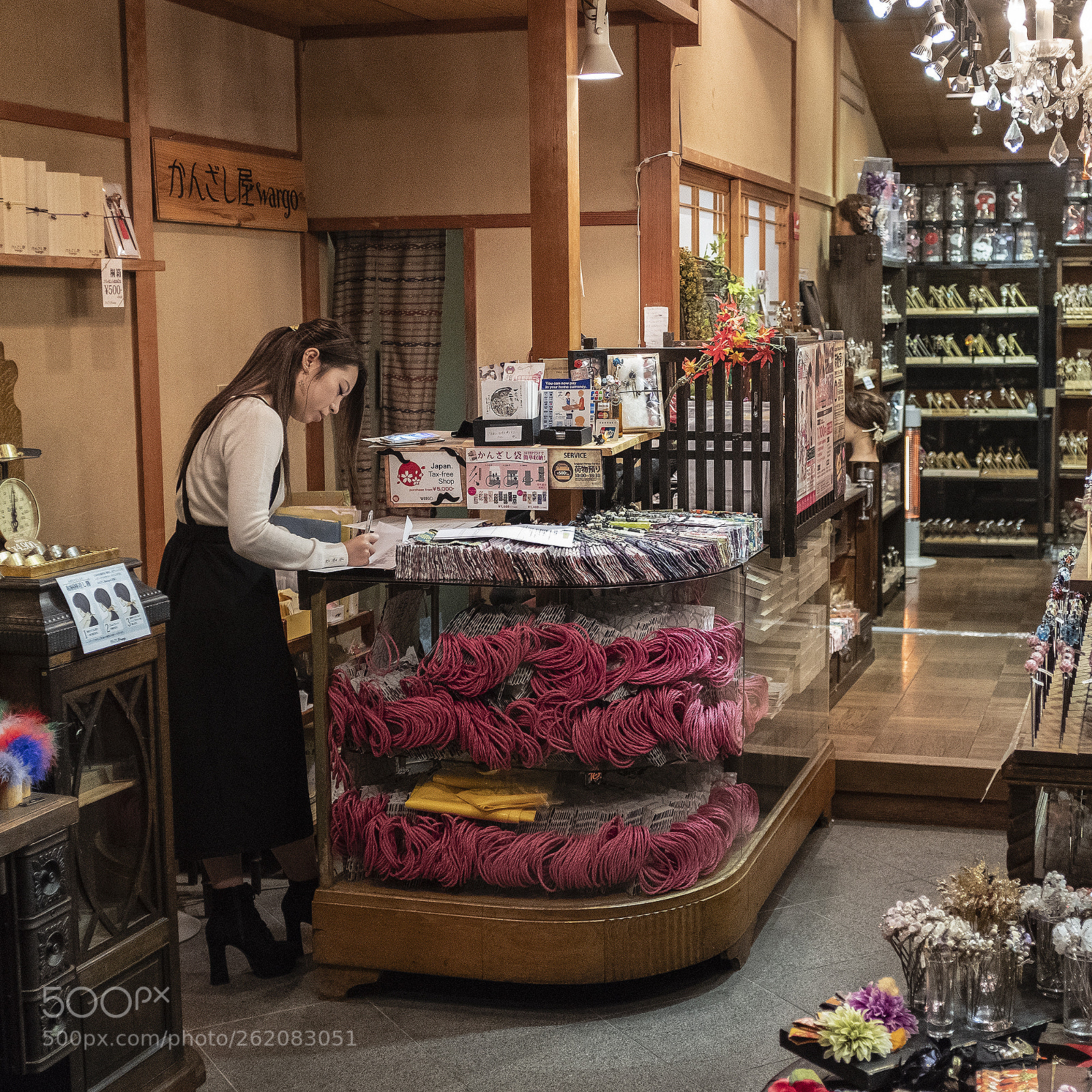 Fujifilm X100F sample photo. Shop in kyoto photography