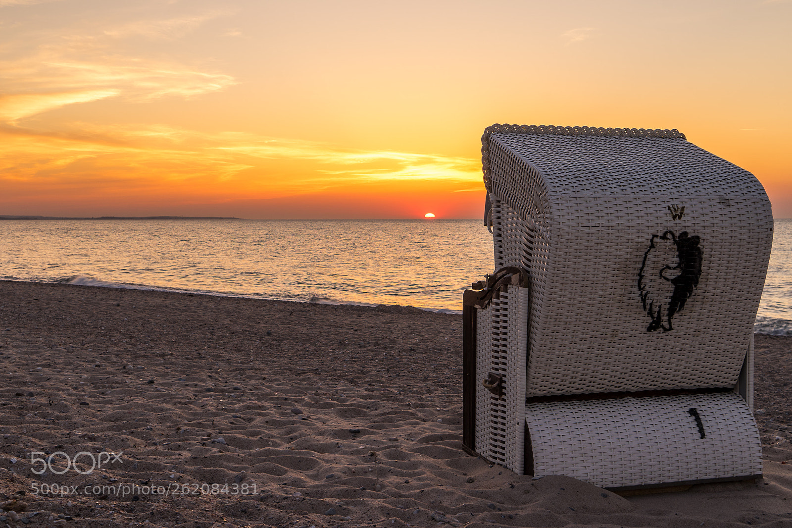 Sony a7 II sample photo. Take a seat and photography