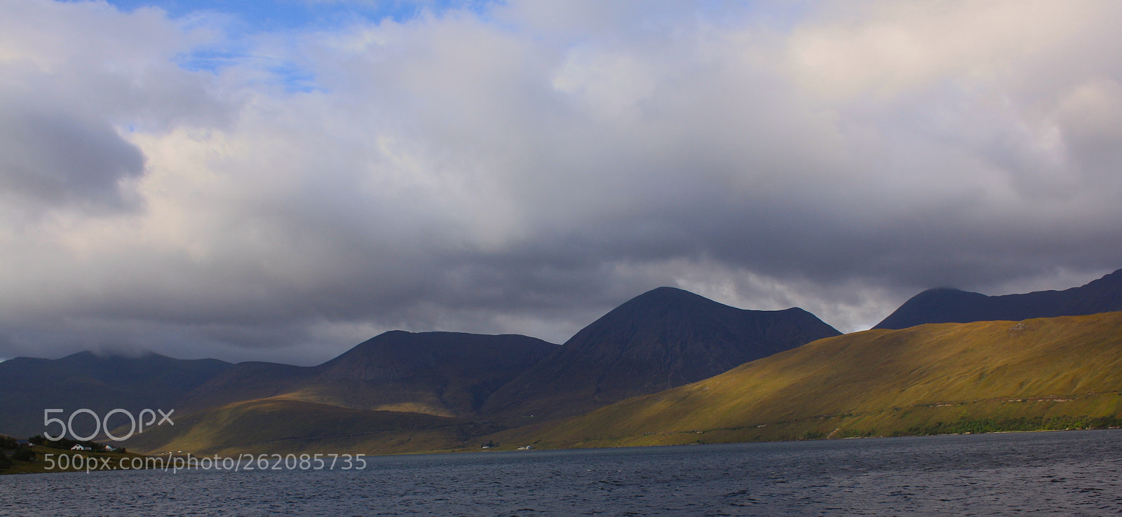 Canon EOS 1000D (EOS Digital Rebel XS / EOS Kiss F) sample photo. Cloud over the cuillins photography