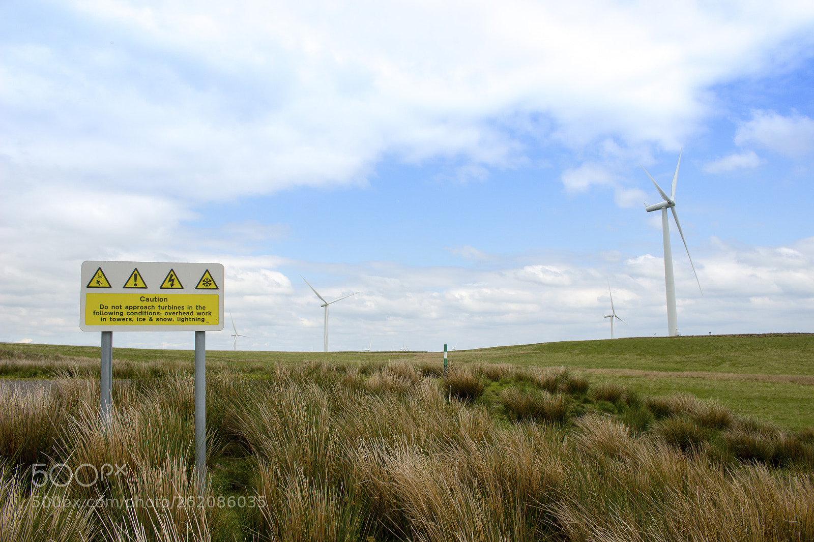 Canon EOS 100D (EOS Rebel SL1 / EOS Kiss X7) sample photo. Windfarm in the distance photography