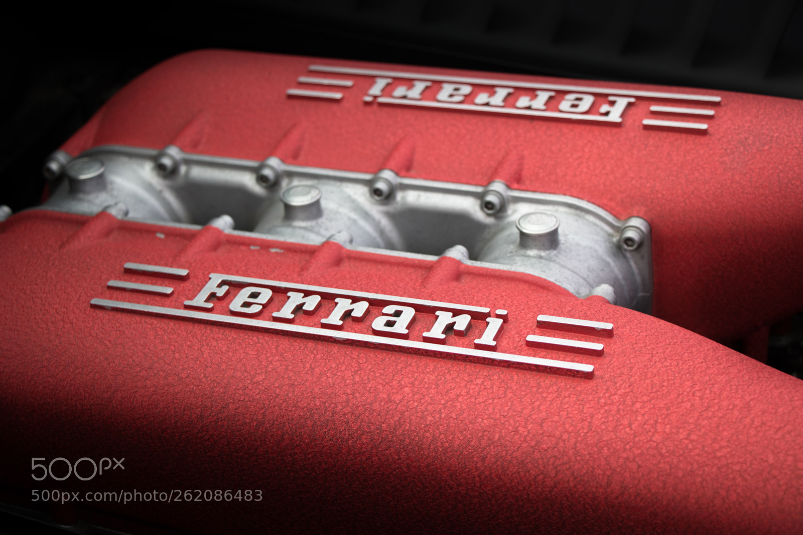 Canon EOS 750D (EOS Rebel T6i / EOS Kiss X8i) sample photo. Ferrari engine photography