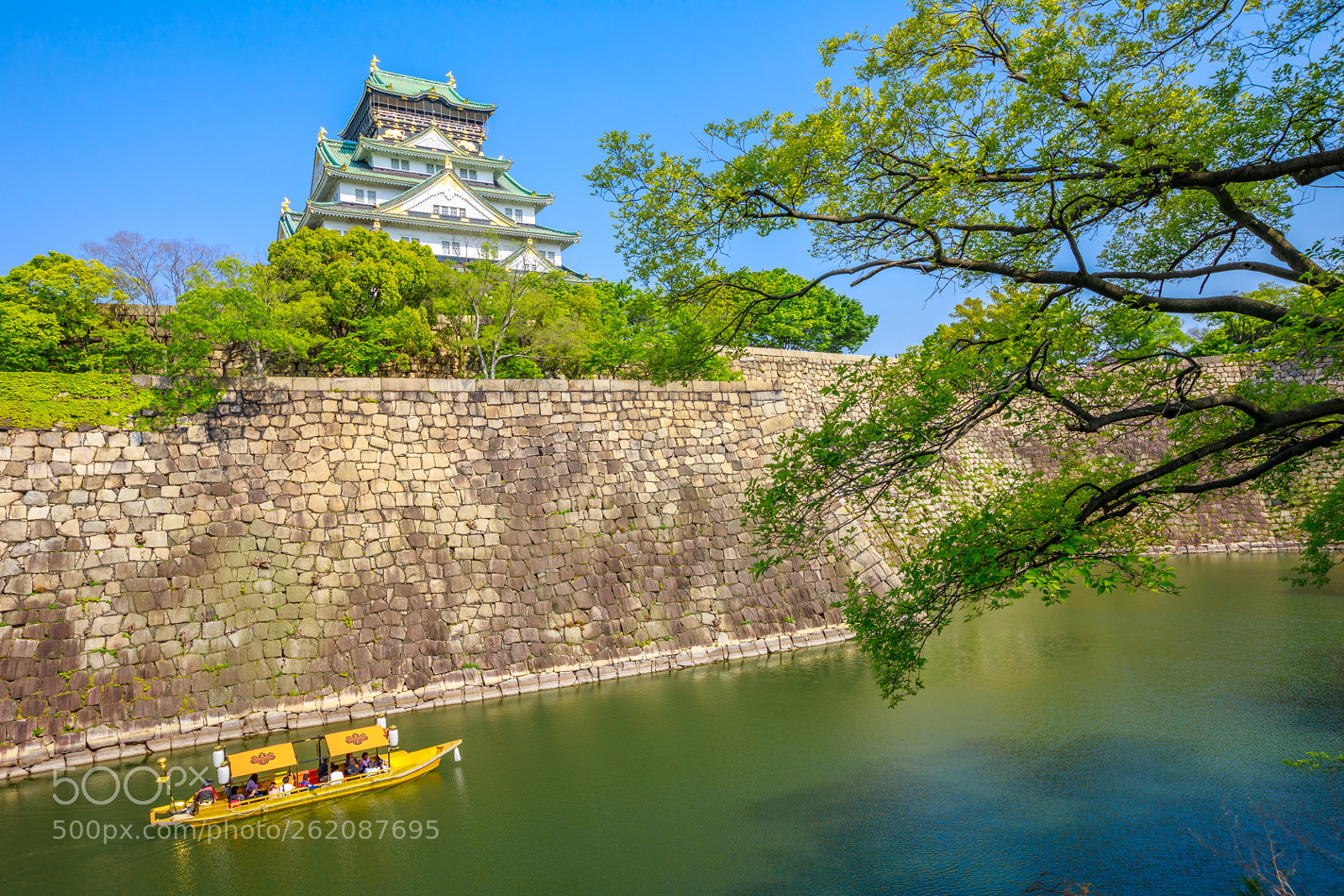 Canon EOS 5D Mark IV sample photo. Osaka castle tour boat photography