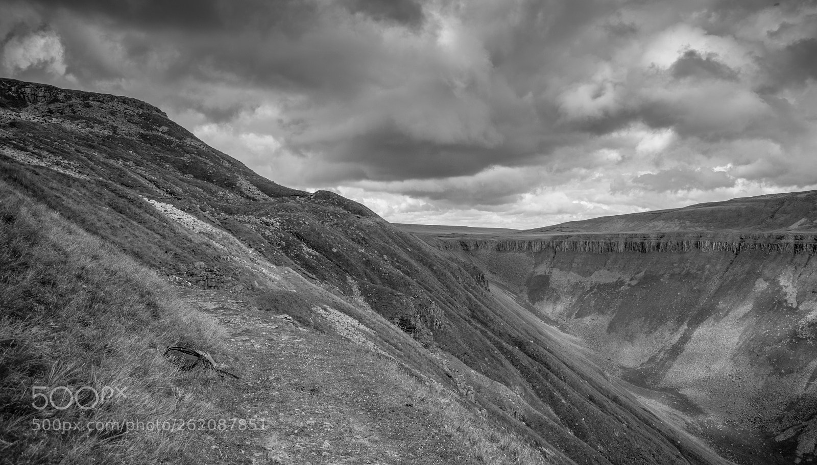 Nikon D3300 sample photo. Lonely pennines in monochrome photography
