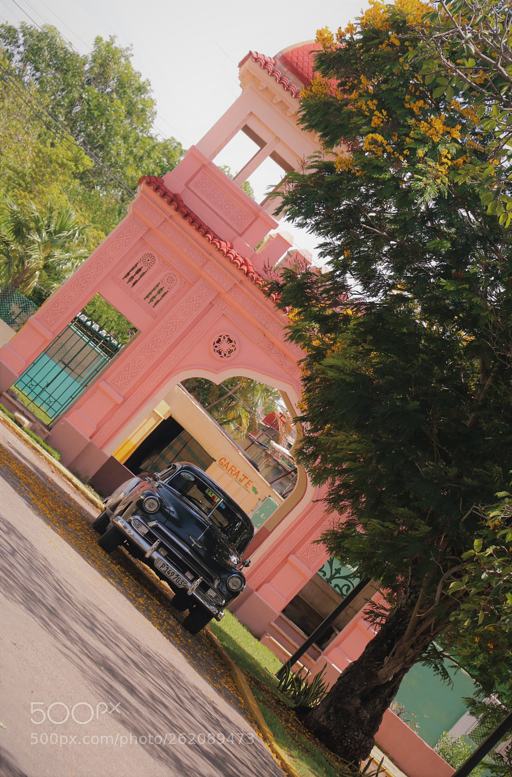 Canon EOS 70D sample photo. Beautiful old car in photography