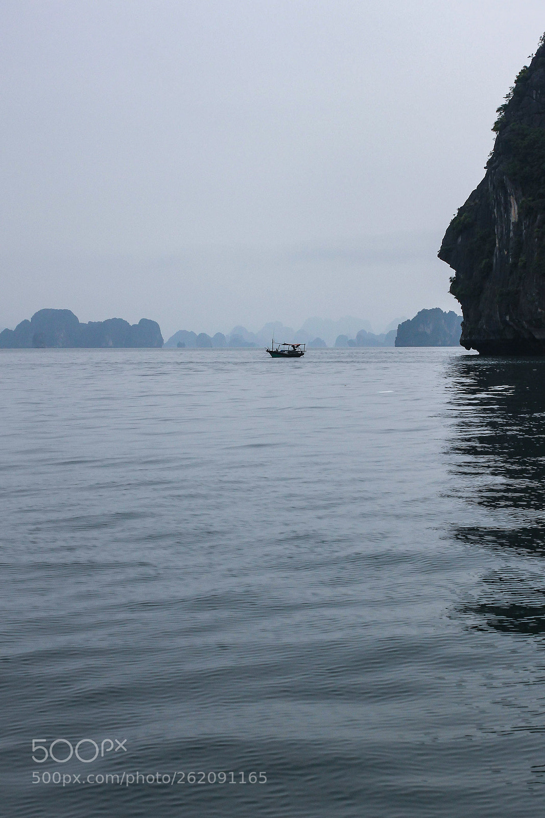 Canon EOS 500D (EOS Rebel T1i / EOS Kiss X3) sample photo. Halong bay - vietnam photography
