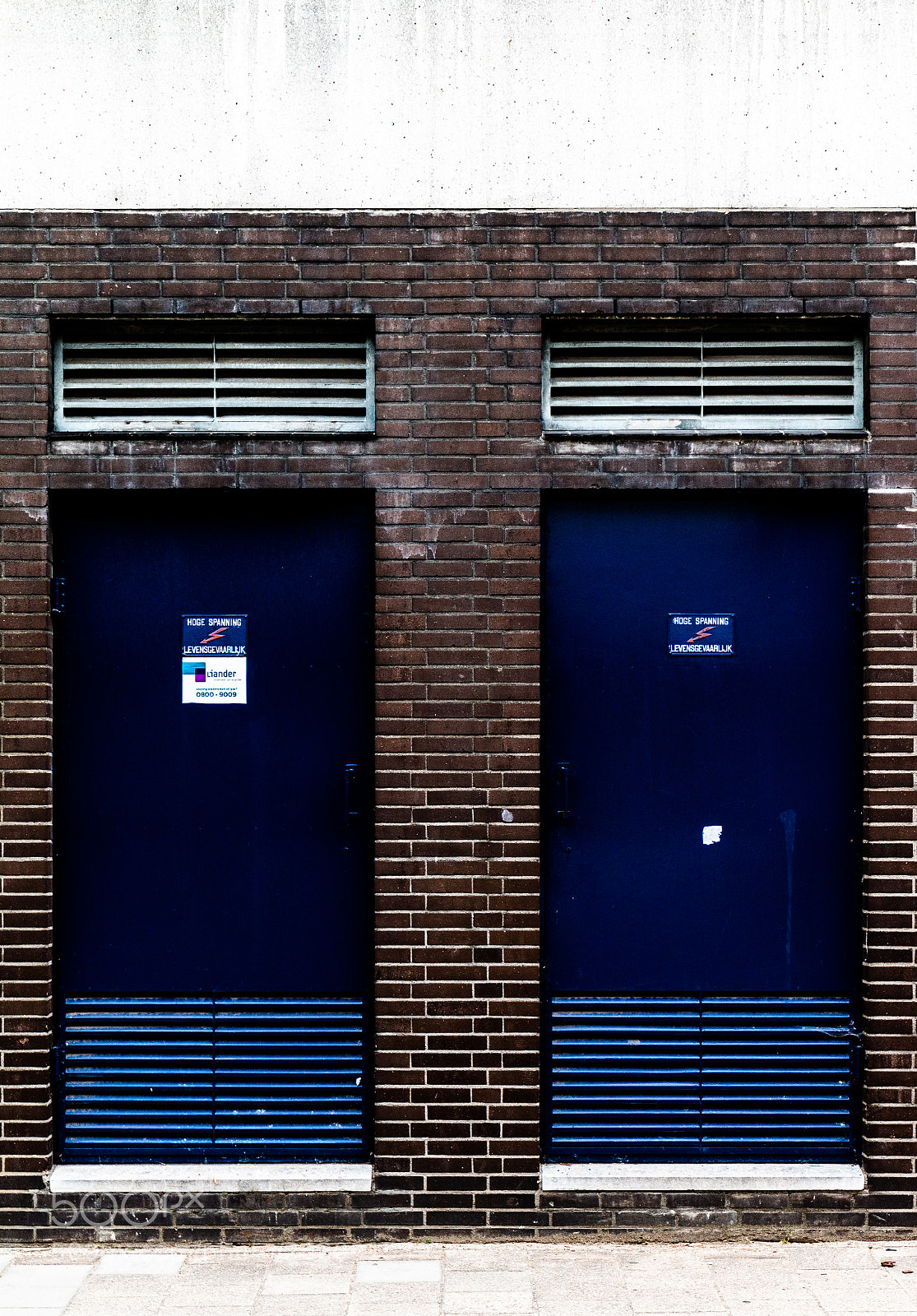 Canon EOS 70D sample photo. Electric blues photography
