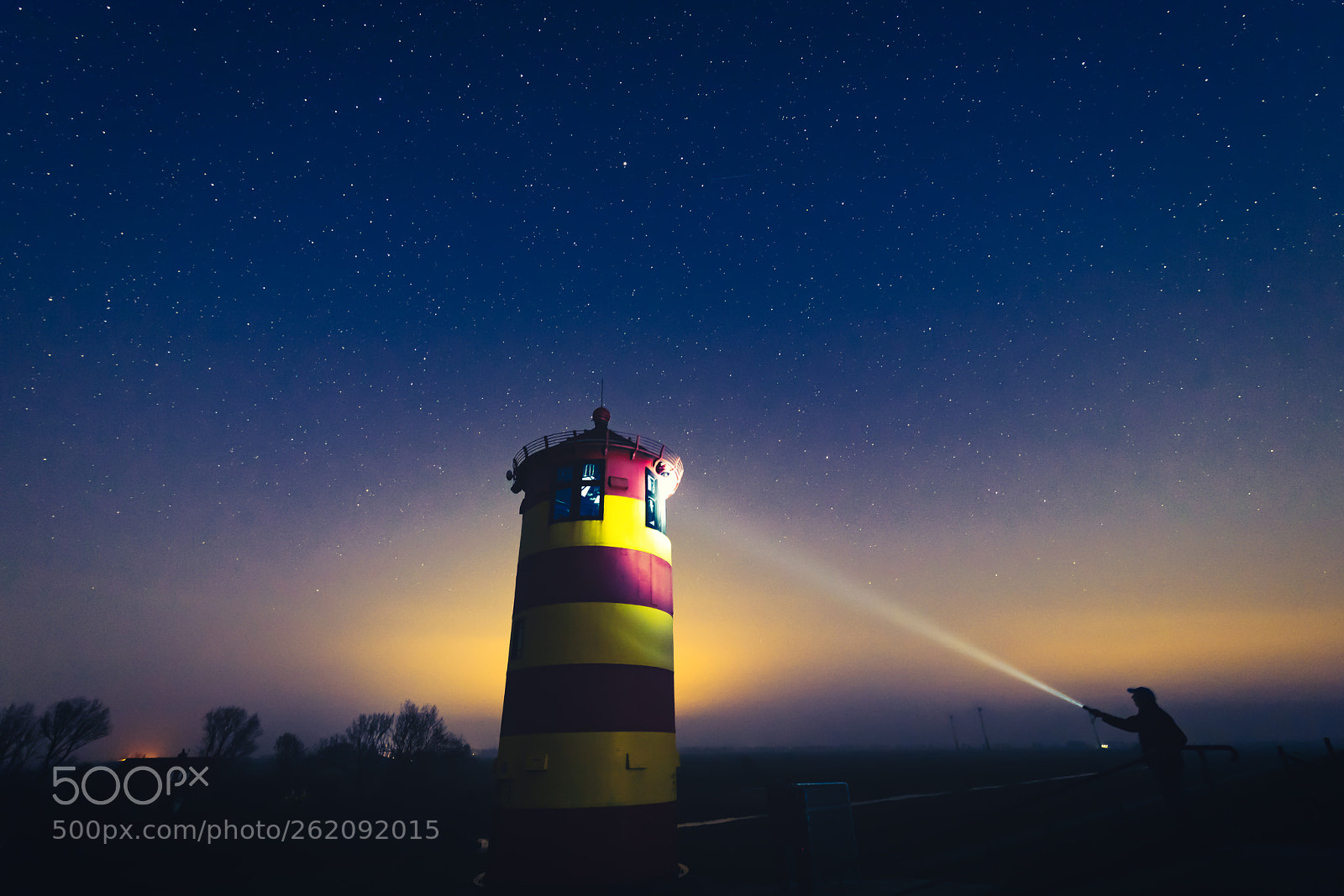 Canon EOS 5D Mark IV sample photo. Iluminate the lighthouse photography