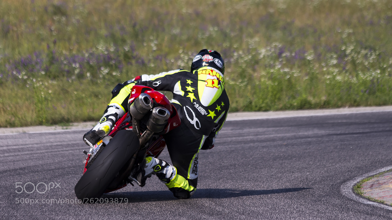 Canon EOS 700D (EOS Rebel T5i / EOS Kiss X7i) sample photo. Look behind the curve photography