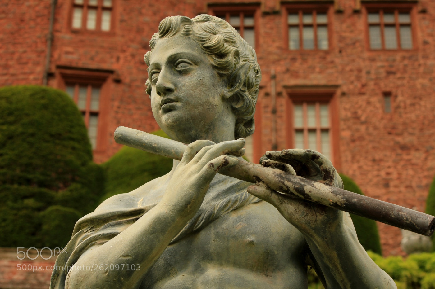 Canon EOS 550D (EOS Rebel T2i / EOS Kiss X4) sample photo. Powis castle statue photography