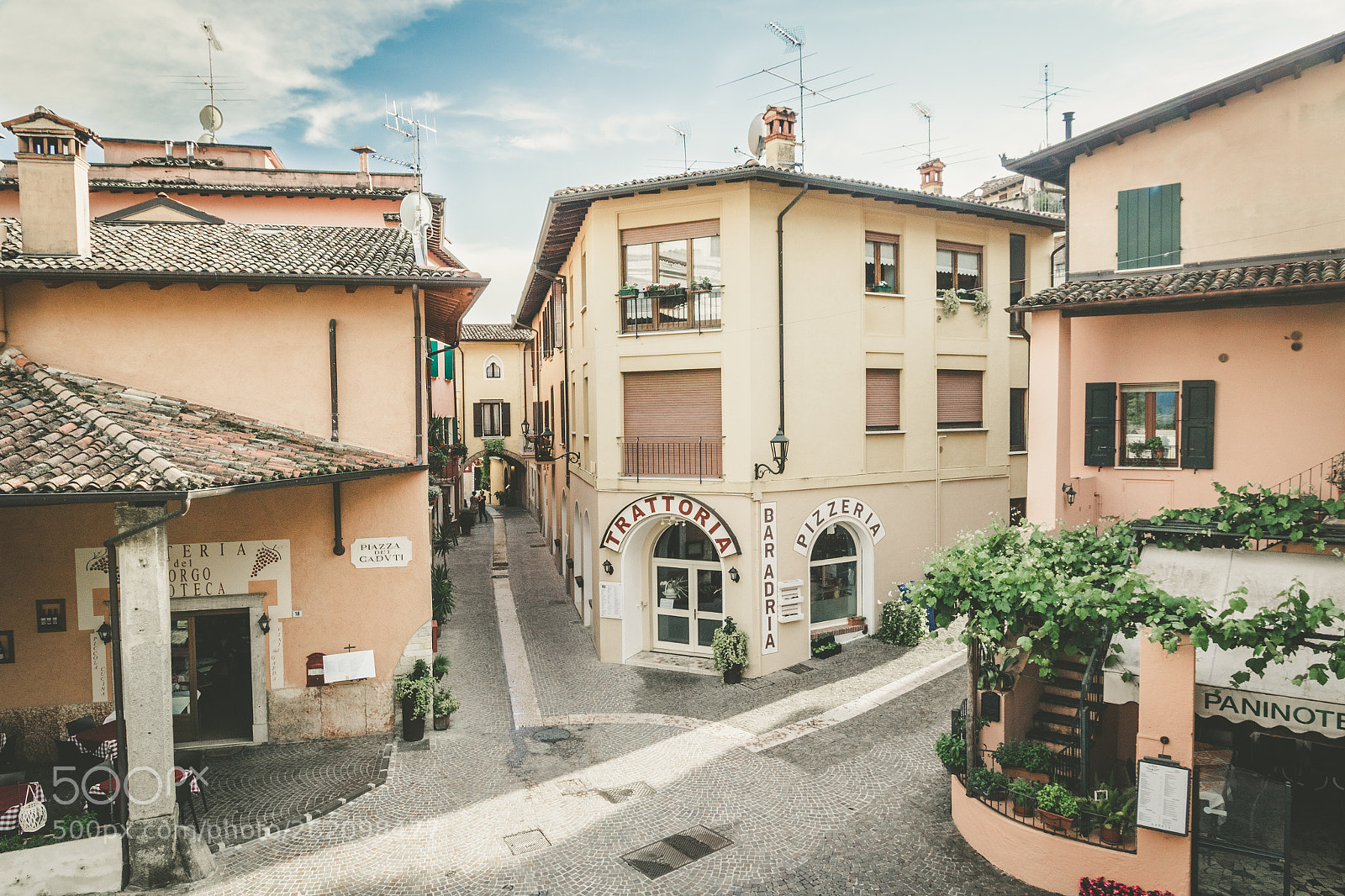 Canon EOS 7D Mark II sample photo. Charms of italian towns photography