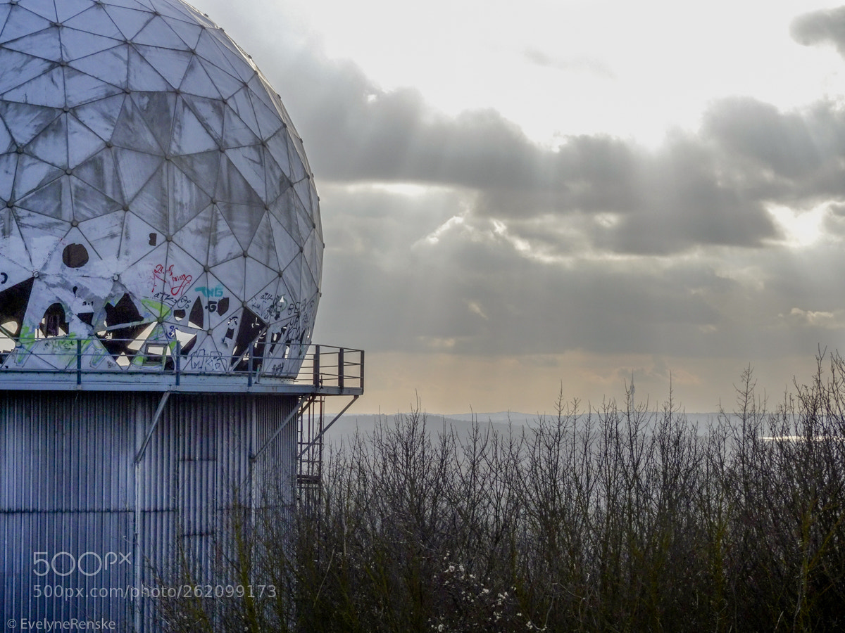 Sony Cyber-shot DSC-HX80 sample photo. Teufelsberg berlin photography