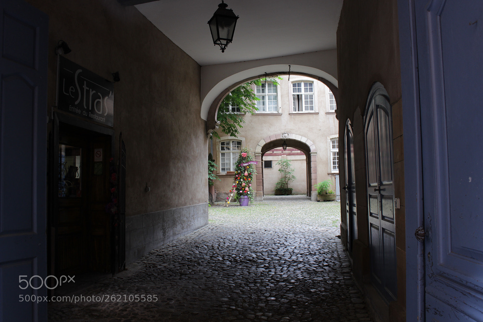 Canon EOS 100D (EOS Rebel SL1 / EOS Kiss X7) sample photo. 
starsbourg france photography