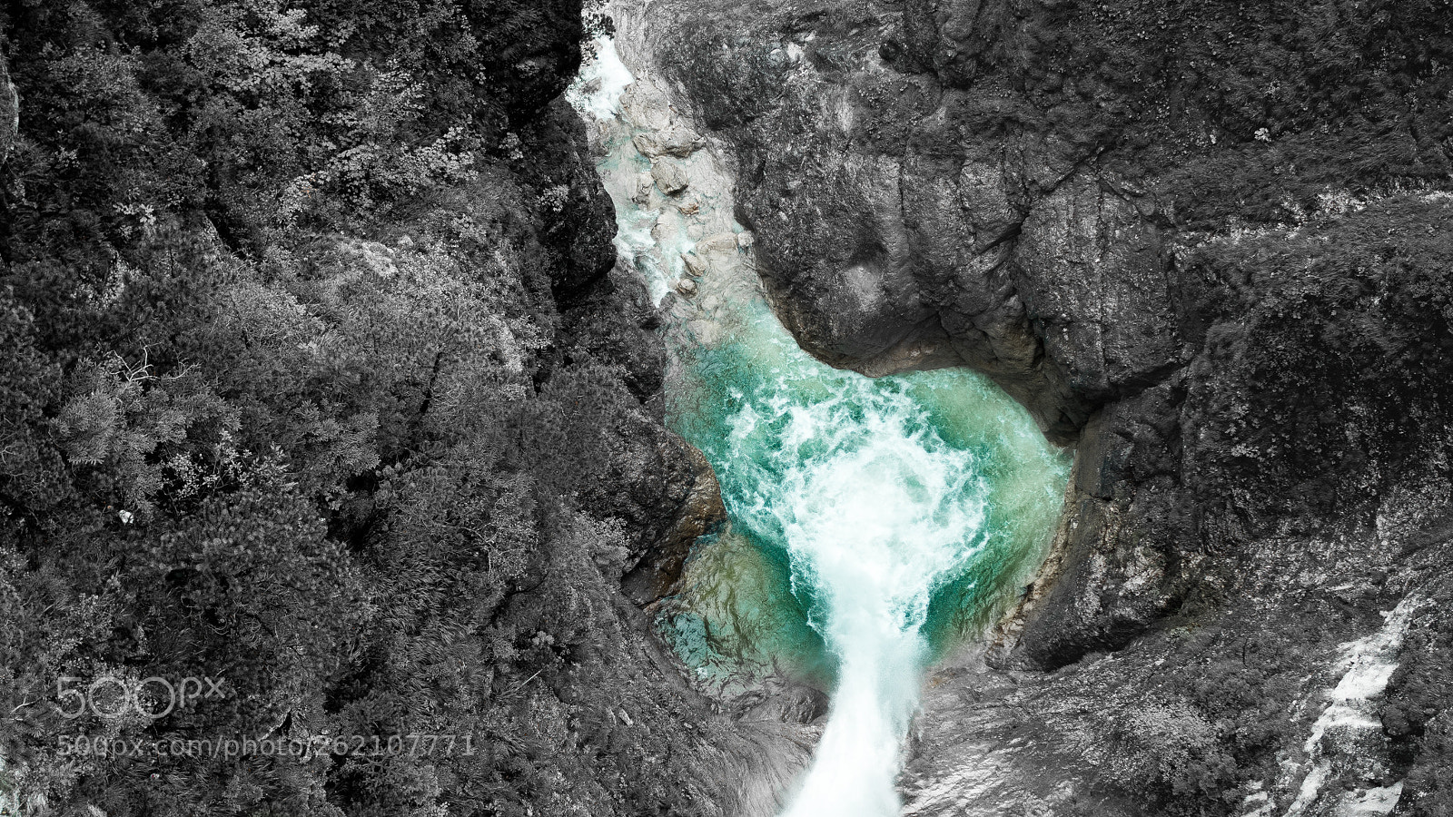 Olympus OM-D E-M10 II sample photo. Waterfall in neuschwanstein photography