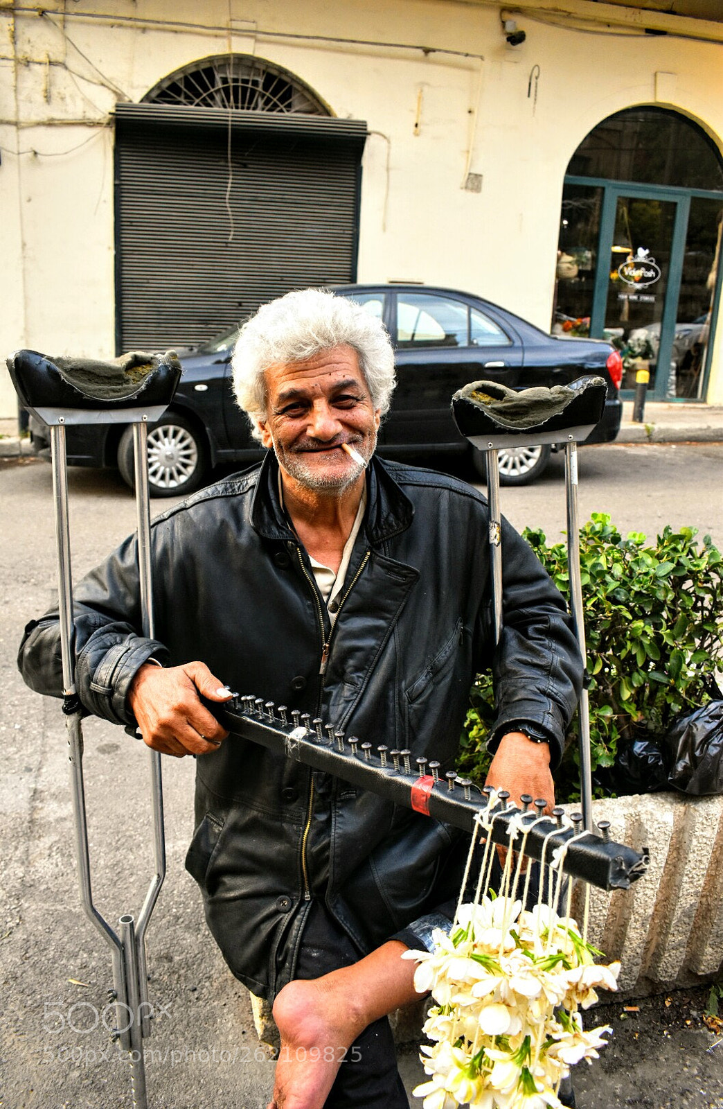 Nikon D5600 sample photo. Seller of love photography