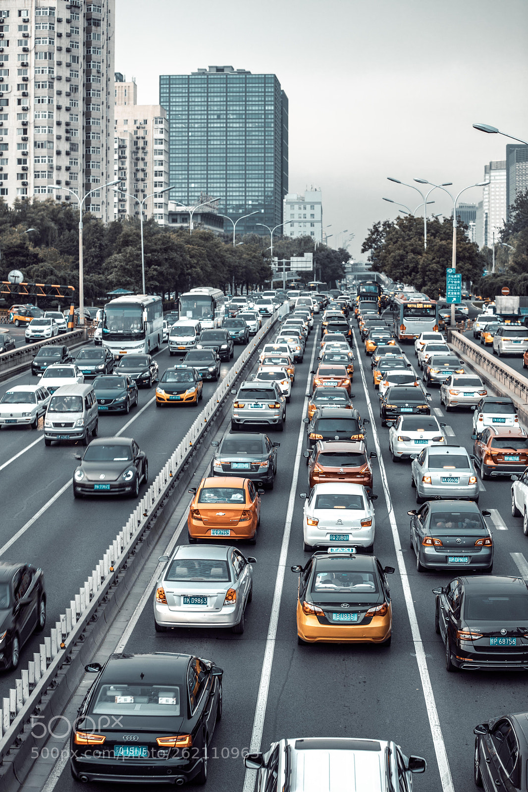 Canon EOS 5D Mark IV sample photo. Afternoon rush hour | beijing photography