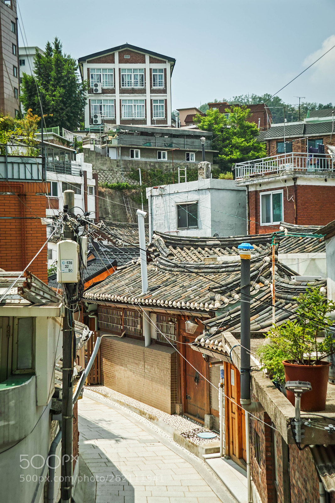 Sigma sd Quattro sample photo. Alley in seoul photography