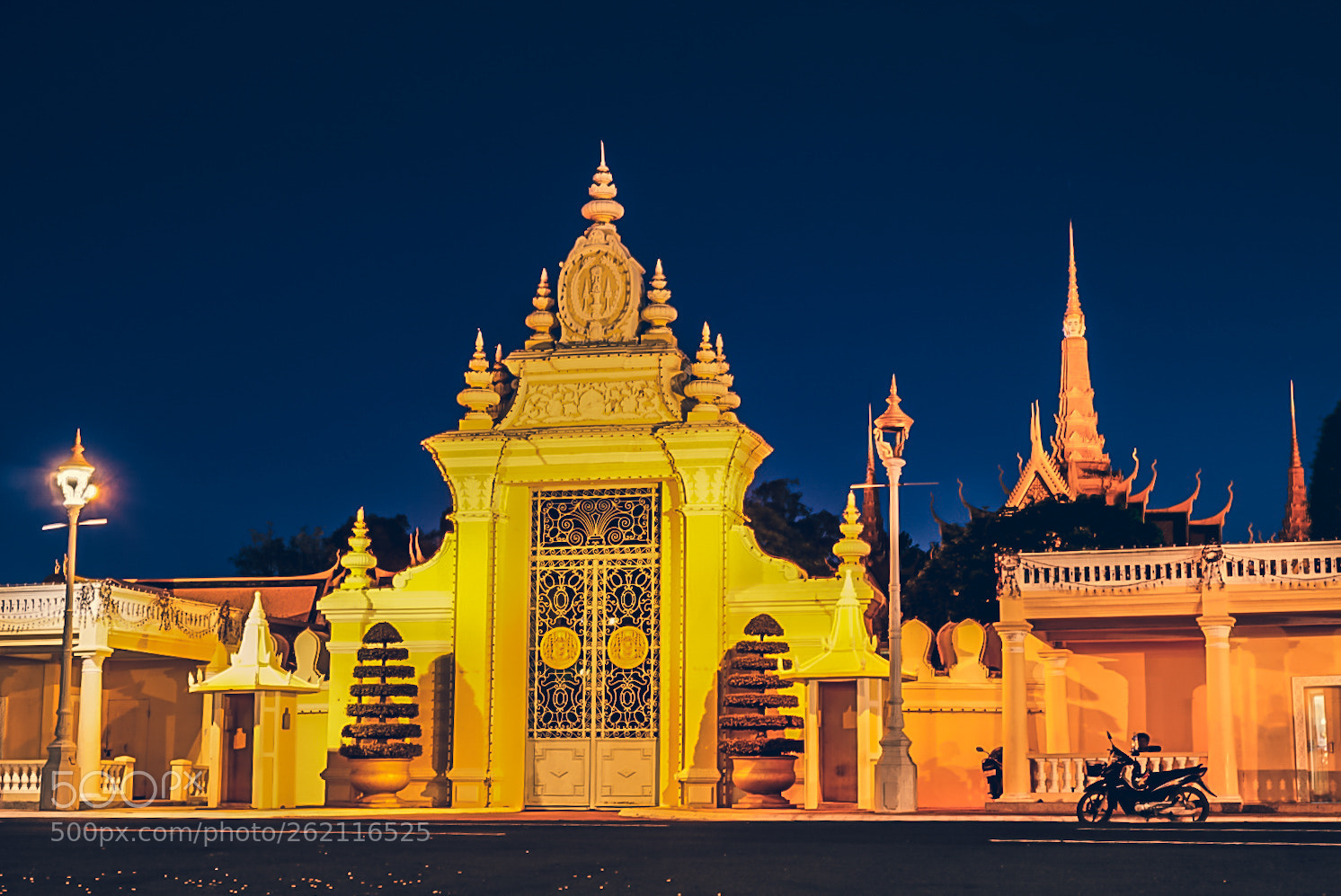 Sony a6000 sample photo. Royal palace in cambodia ?? photography