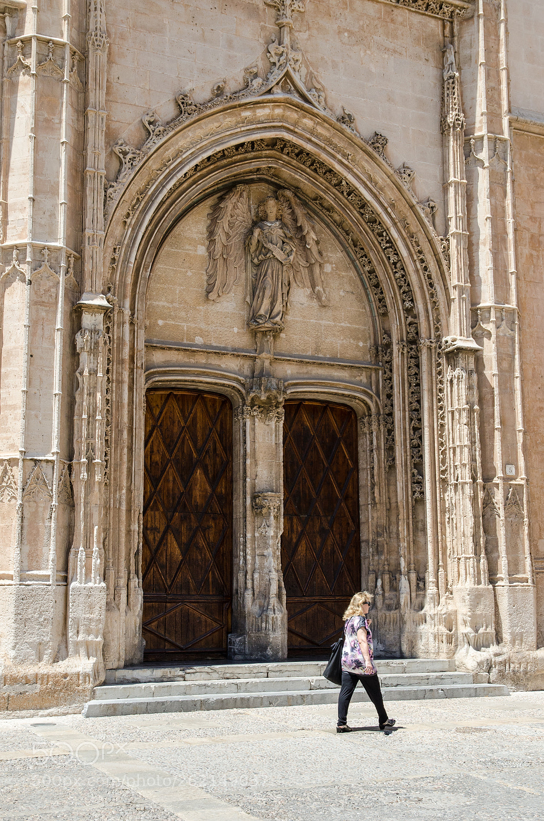Nikon D7000 sample photo. Church door in palma photography
