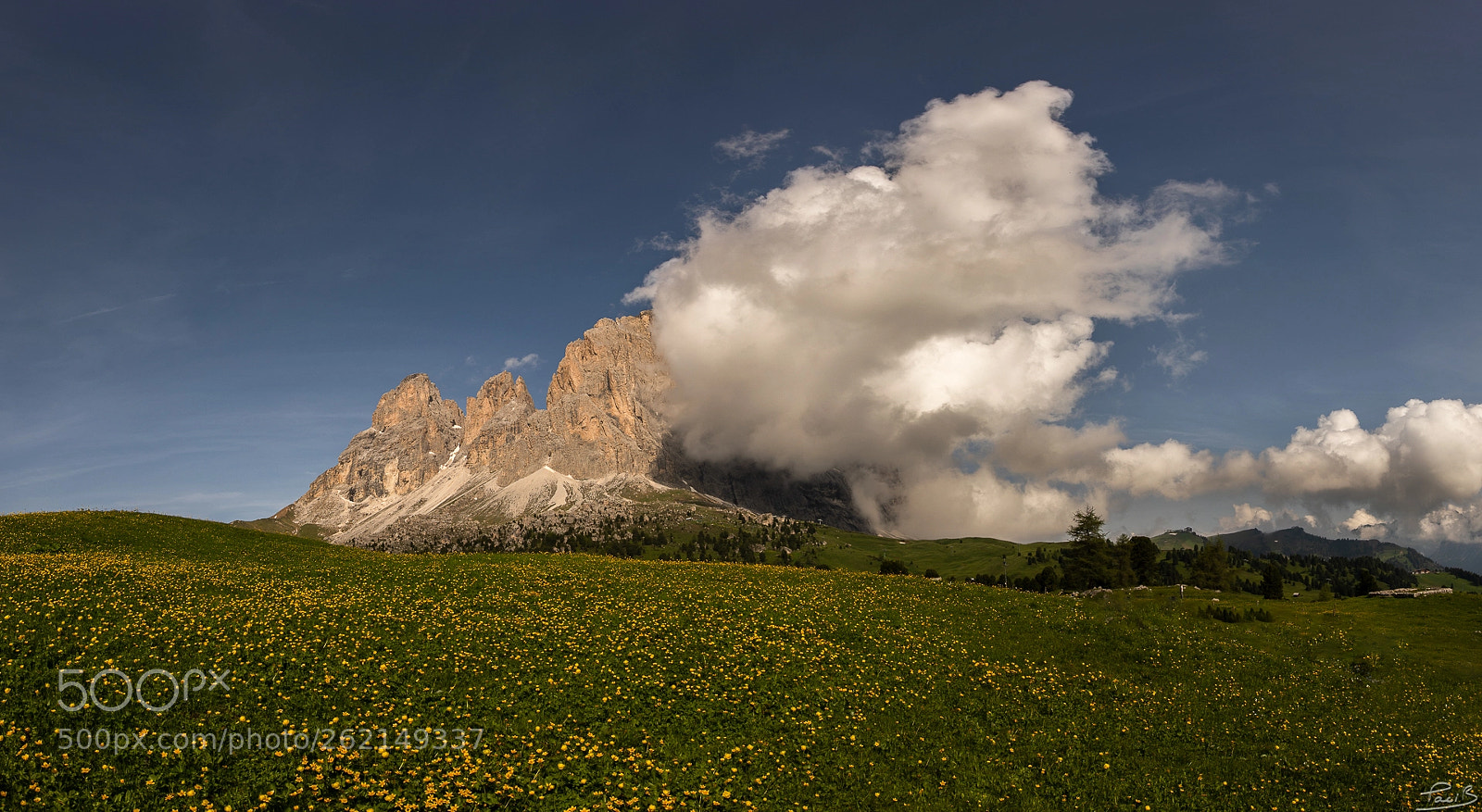Canon EOS 5D Mark IV sample photo. The stucked cloud photography
