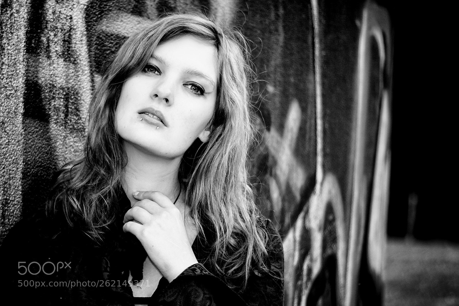 Sony ILCA-77M2 sample photo. Wall photography