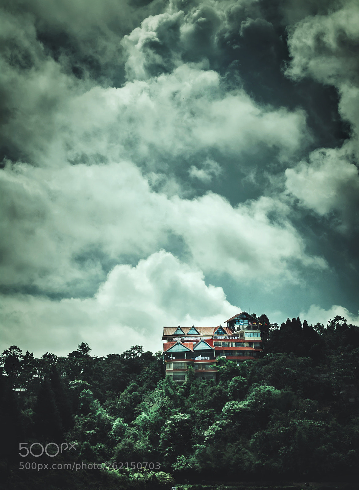 Nikon D5200 sample photo. Hogwarts of mirik photography