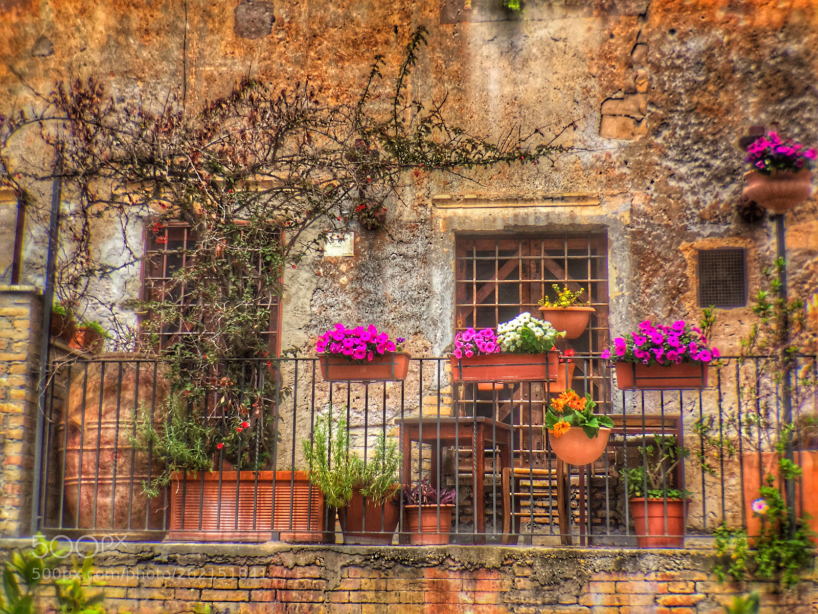 Apple iPhone 6 Plus sample photo. Colours of rome photography