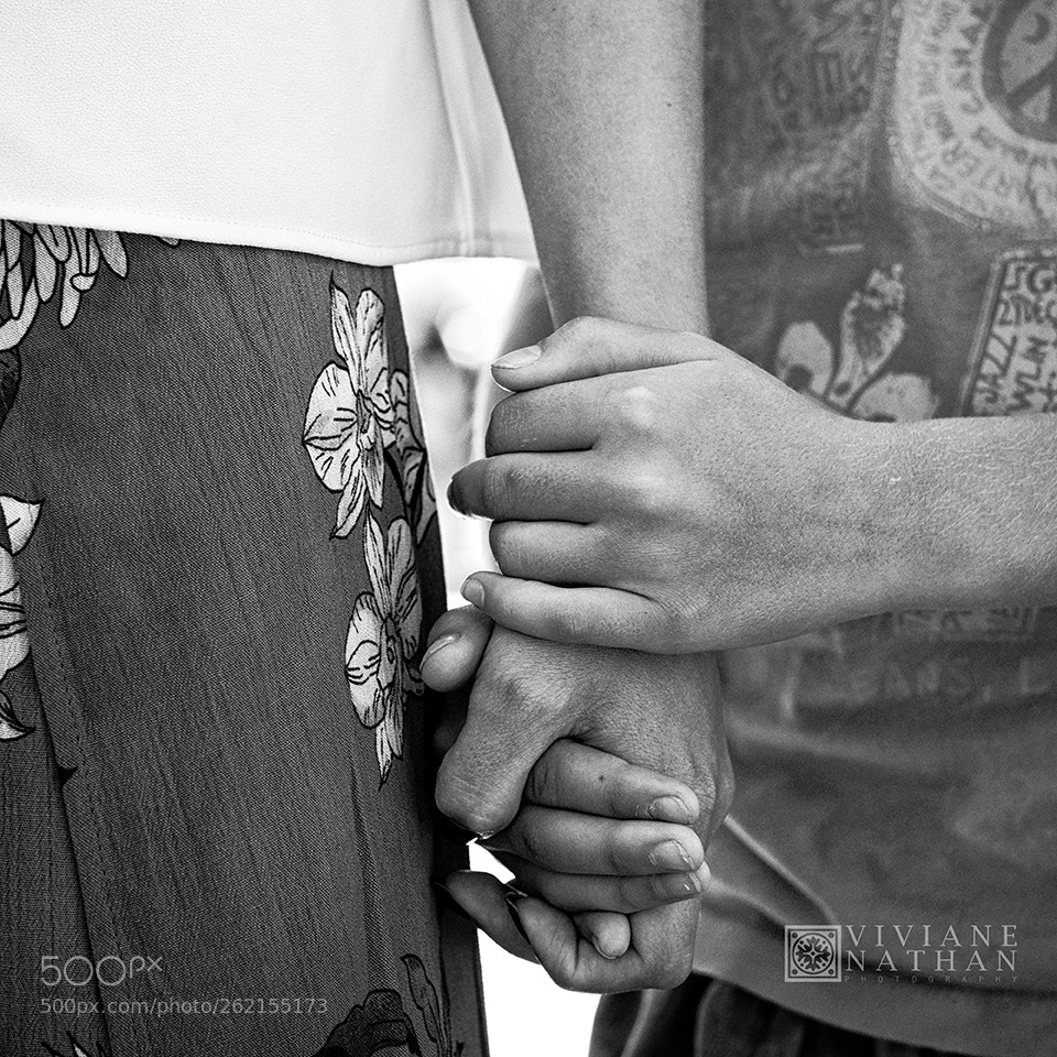 Fujifilm X-T2 sample photo. Holding hands (1) photography