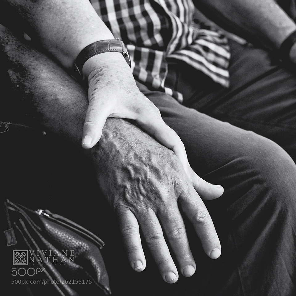 Fujifilm X-T2 sample photo. Holding hands (2) photography