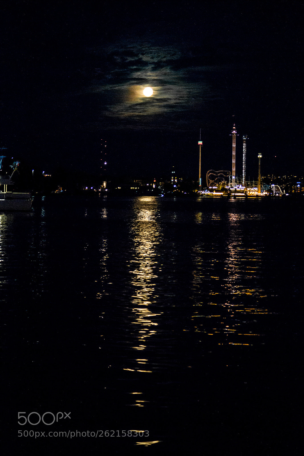 Samsung NX2000 sample photo. Stockholm photography