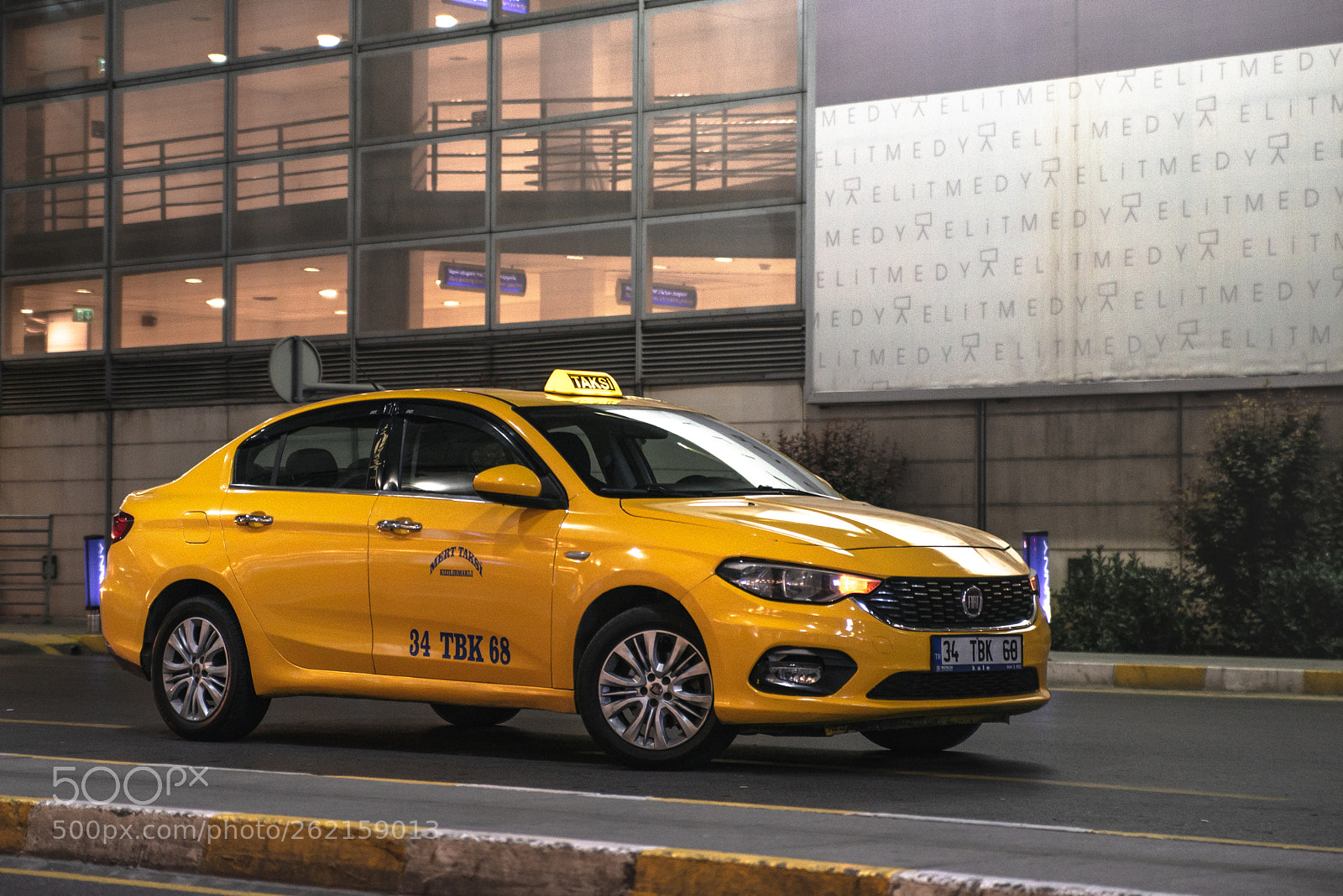 Nikon D800 sample photo. Taxi at the airport photography