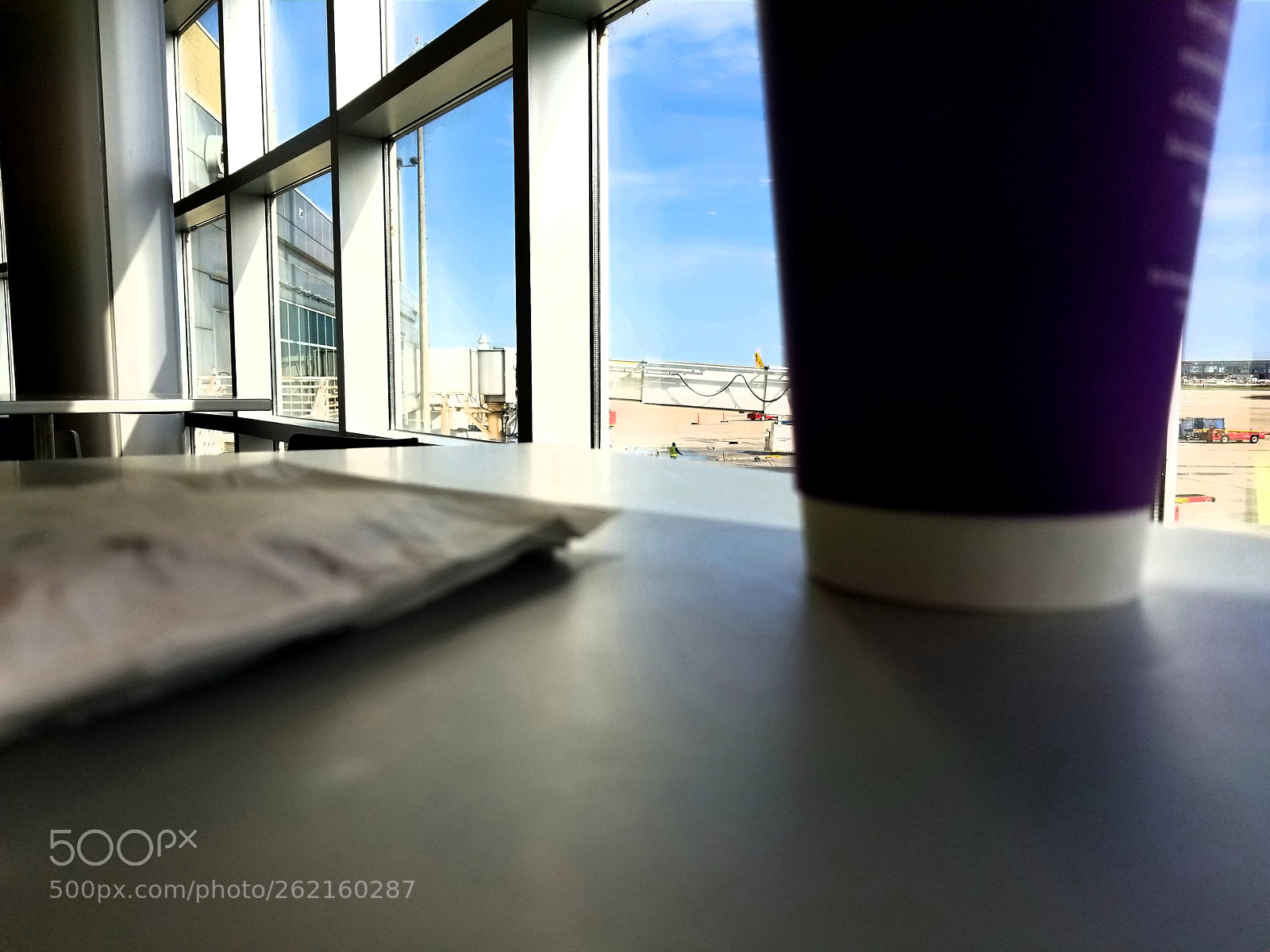Samsung Galaxy S8 sample photo. Waiting on a plane photography