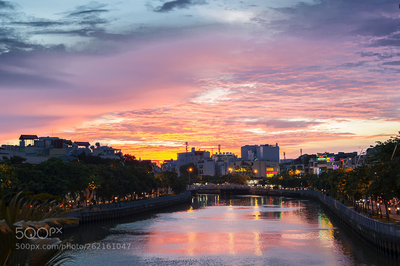 Nikon D700 sample photo. Nhieu loc sunset. photography