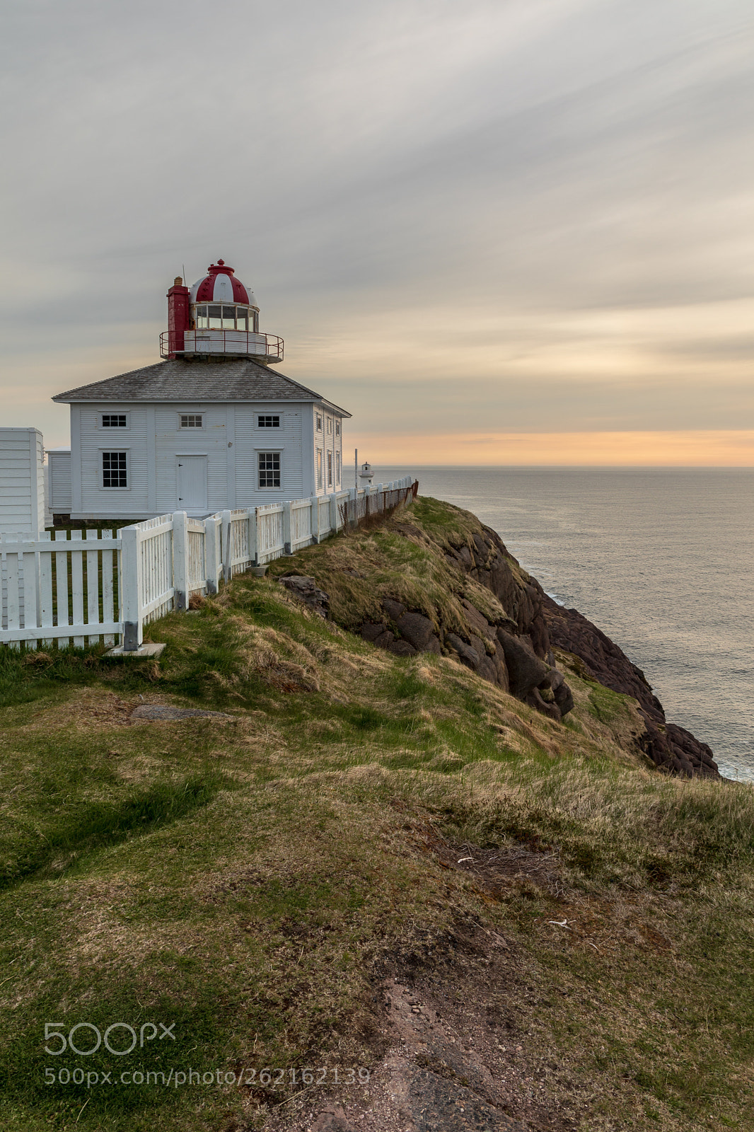 Canon EOS 5D Mark IV sample photo. Lighthouse at cape spear photography