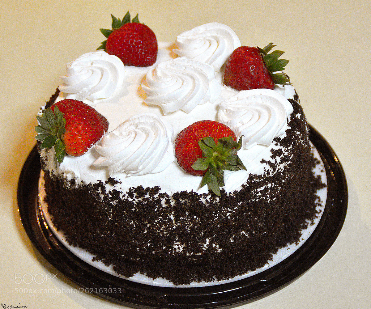 Nikon D7100 sample photo. Chocolate strawberry shortcake photography